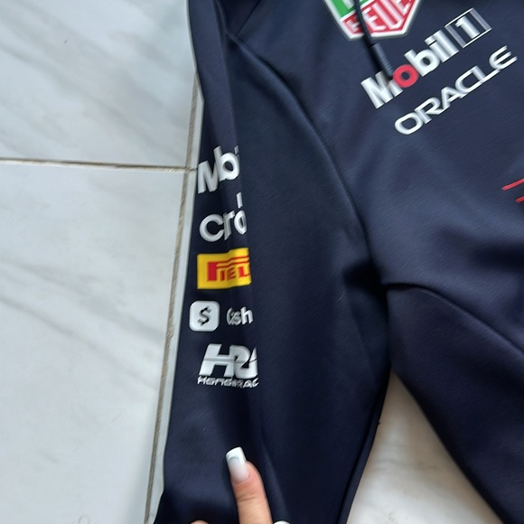 Red bull racing F1 hoodie - Picture 5 of 6